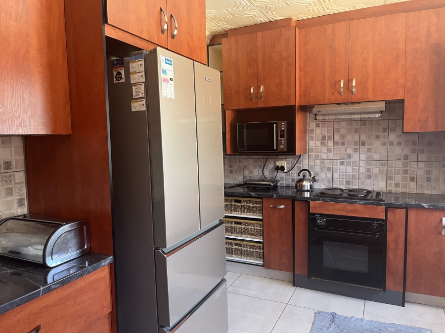 3 Bedroom Property for Sale in Heiderand Western Cape